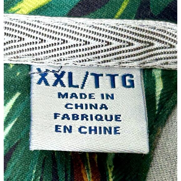 Tommy Bahama Shirt Men's 2XL Hawaiian Santa Print AOP Surfer Silk Camp Holiday - Picture 8 of 15